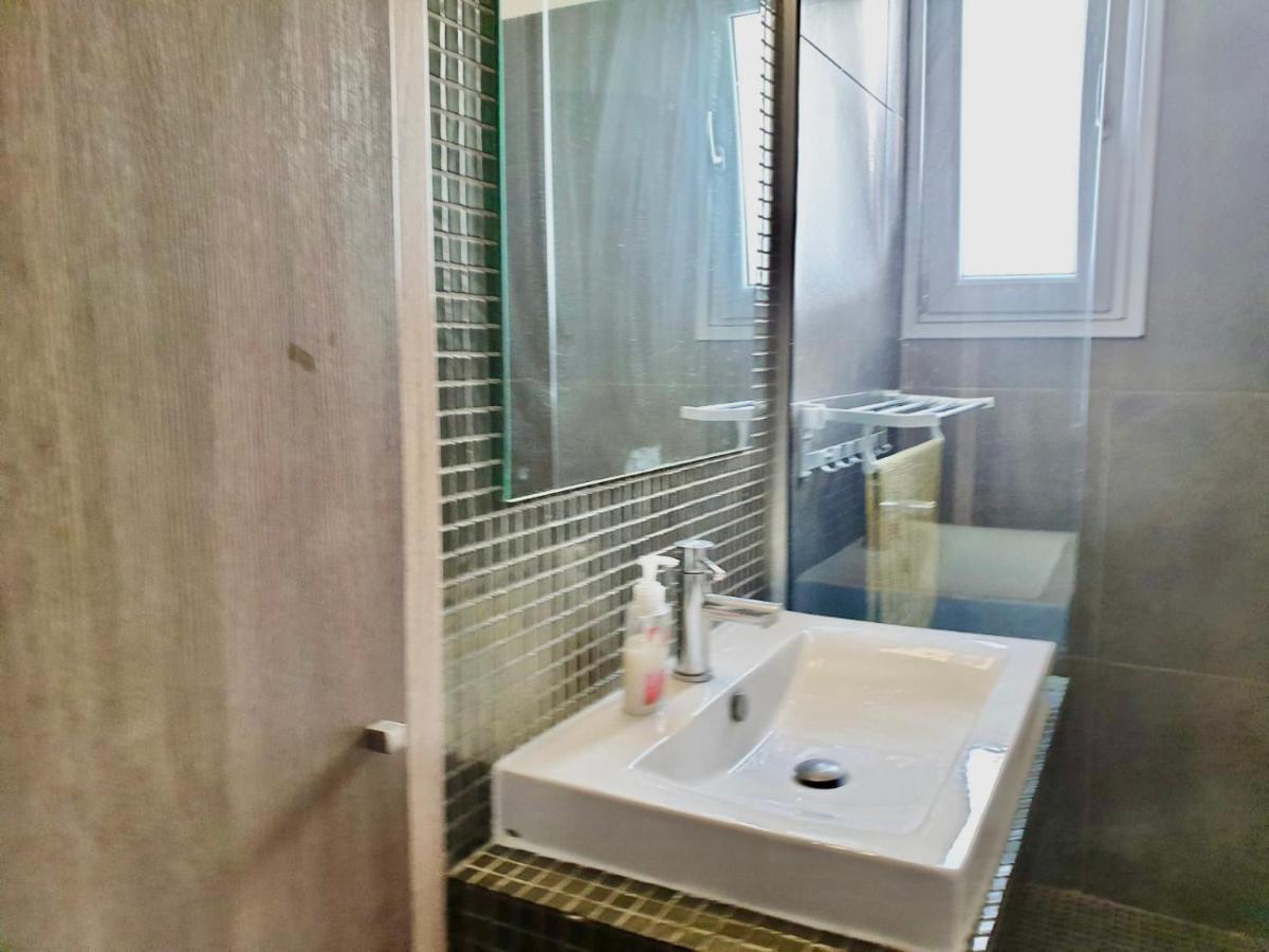 2-Bedroom Appartment In Center 니코시아 외부 사진