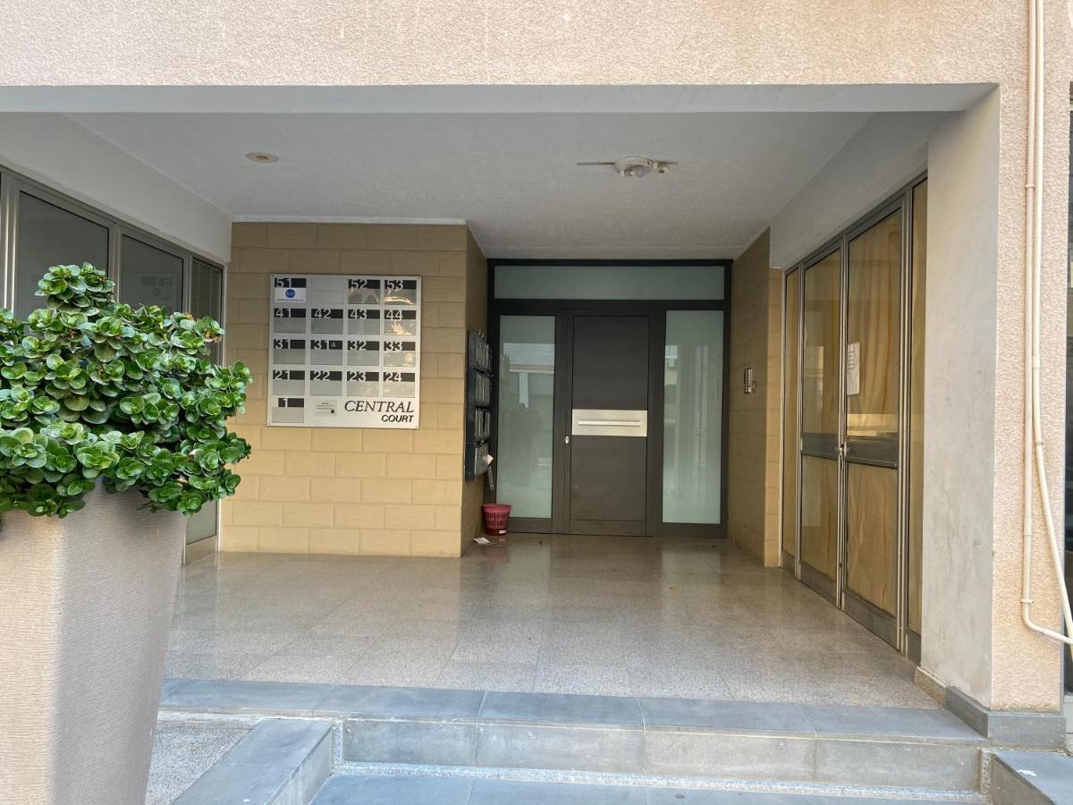 2-Bedroom Appartment In Center 니코시아 외부 사진