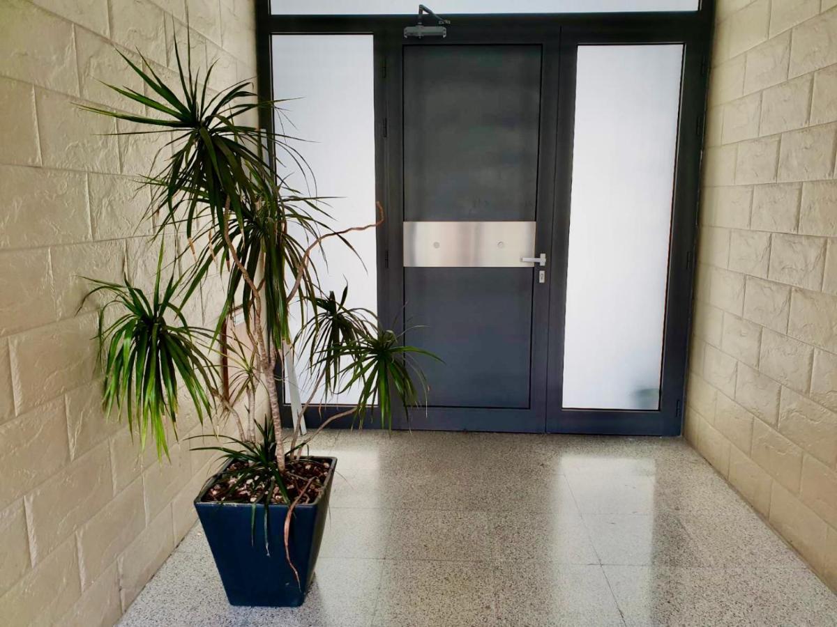 2-Bedroom Appartment In Center 니코시아 외부 사진