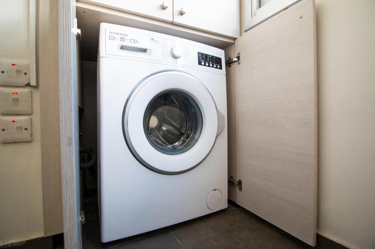 2-Bedroom Appartment In Center 니코시아 외부 사진