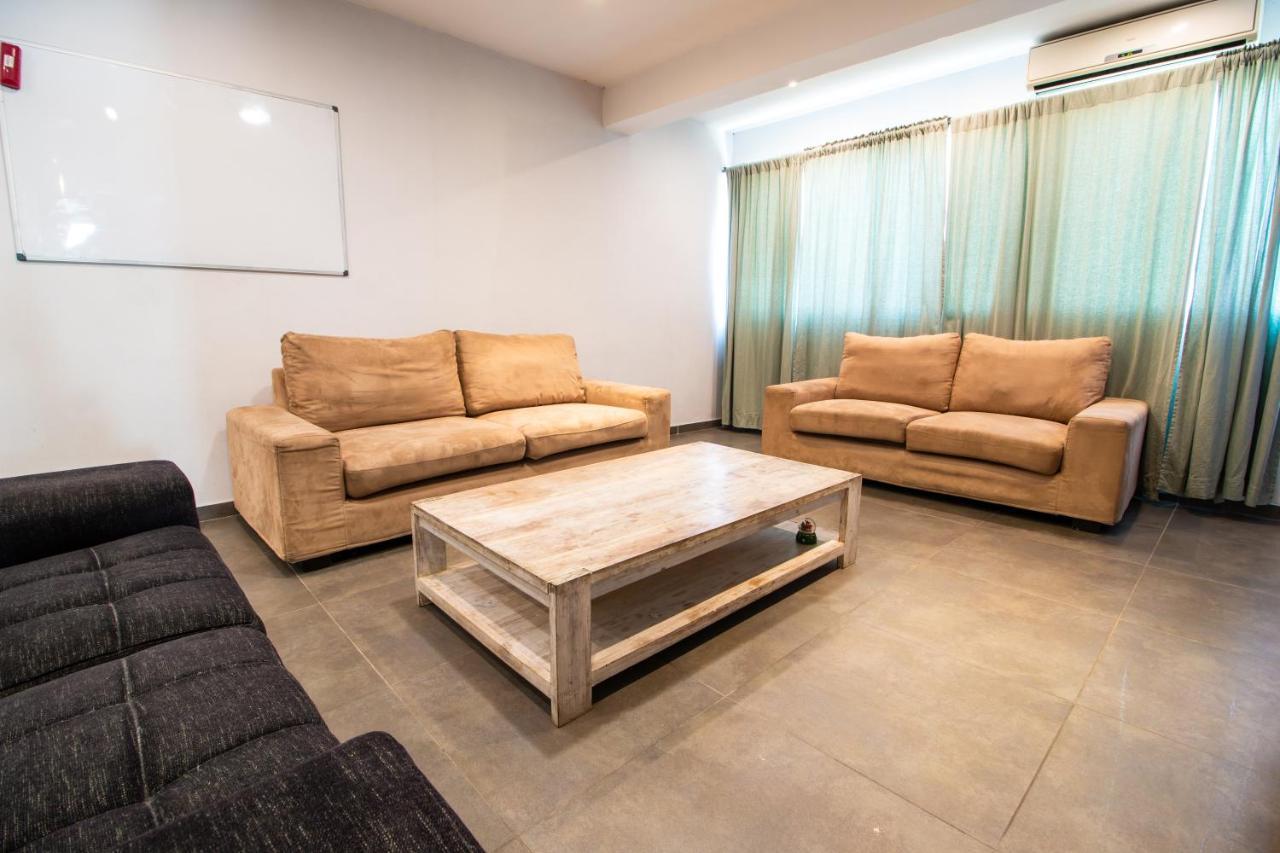 2-Bedroom Appartment In Center 니코시아 외부 사진