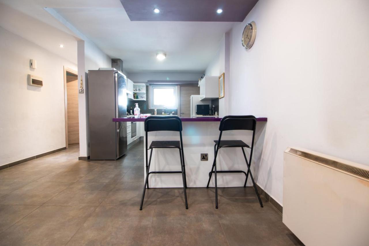 2-Bedroom Appartment In Center 니코시아 외부 사진